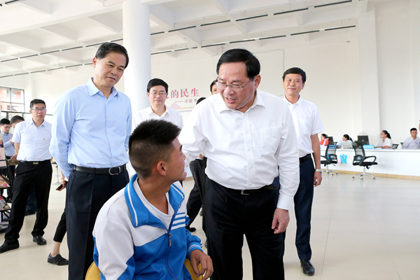 李强调研.jpg 李强调研.jpg