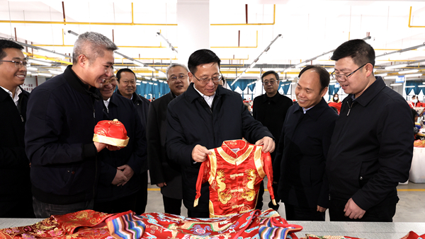 王予波昭通调研1.jpg 王予波昭通调研1.jpg