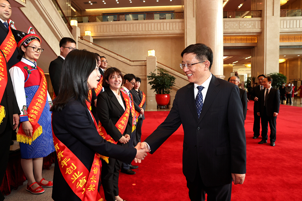 座谈会1.jpg 座谈会1.jpg