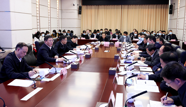 发改委调研.jpg 发改委调研.jpg