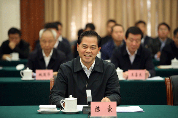 书记近景-600-400.gif