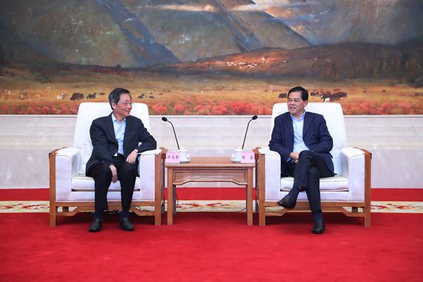 会见.jpg