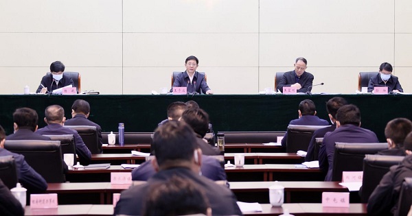 王予波省长在镇雄召开全省安全生产警示教育大会3-600.jpg 王予波省长在镇雄召开全省安全生产警示教育大会3-600.jpg