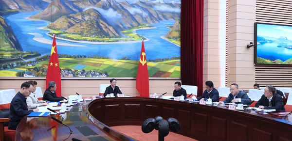 常务会 (2)_副本600.jpg