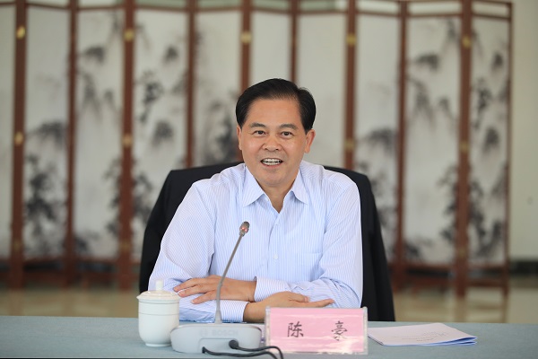 省委书记陈豪到省社科院调研2-600.jpg