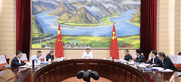 ［时政］7月26日，省政府召开第十三届省扩大会议(10939770)-20210727073134.jpg